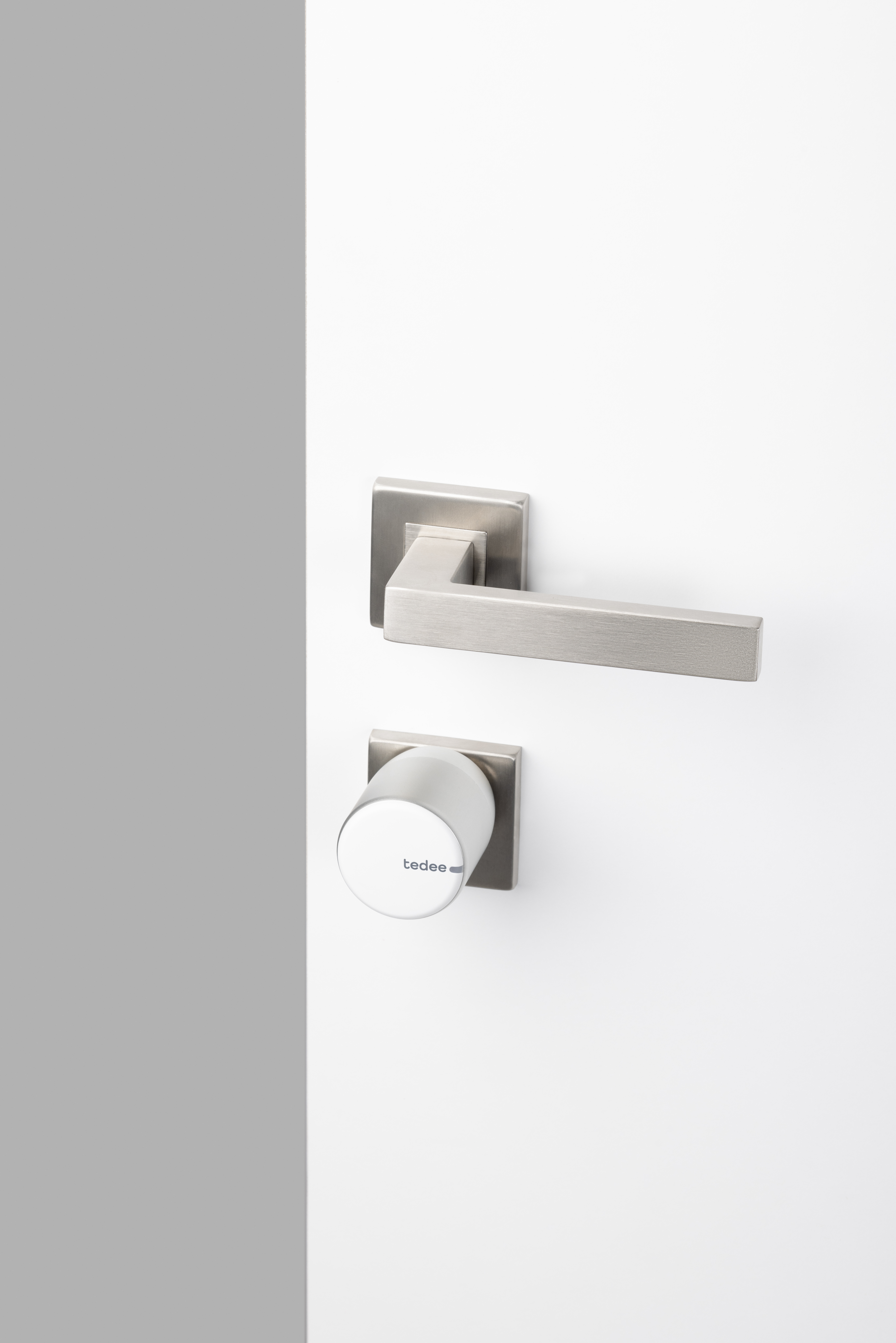 Tedee PRO (Silver/White)